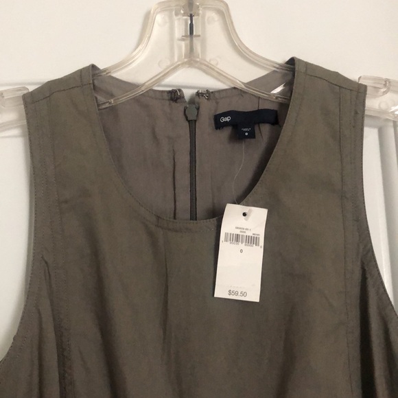 Gap size 0 pleated dress - Picture 3 of 7